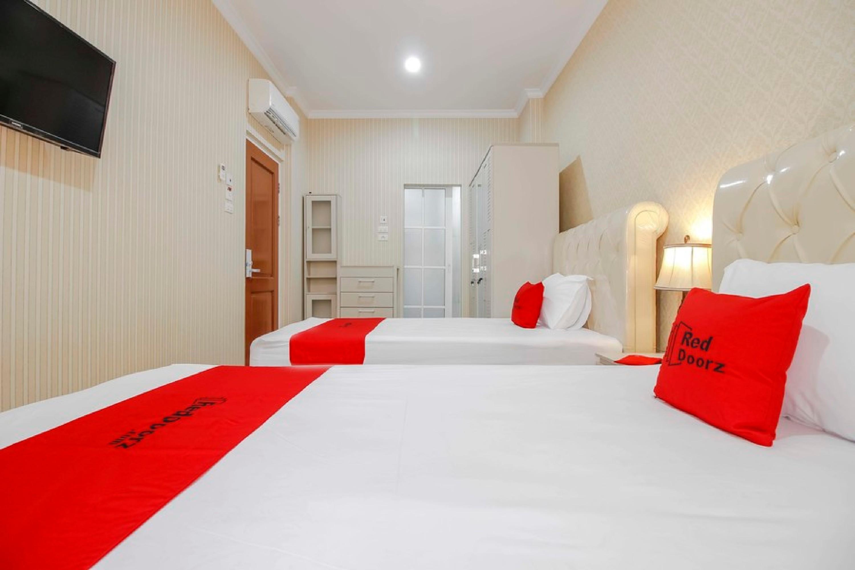 Reddoorz Plus @ Kwitang 2 Yakarta Exterior foto